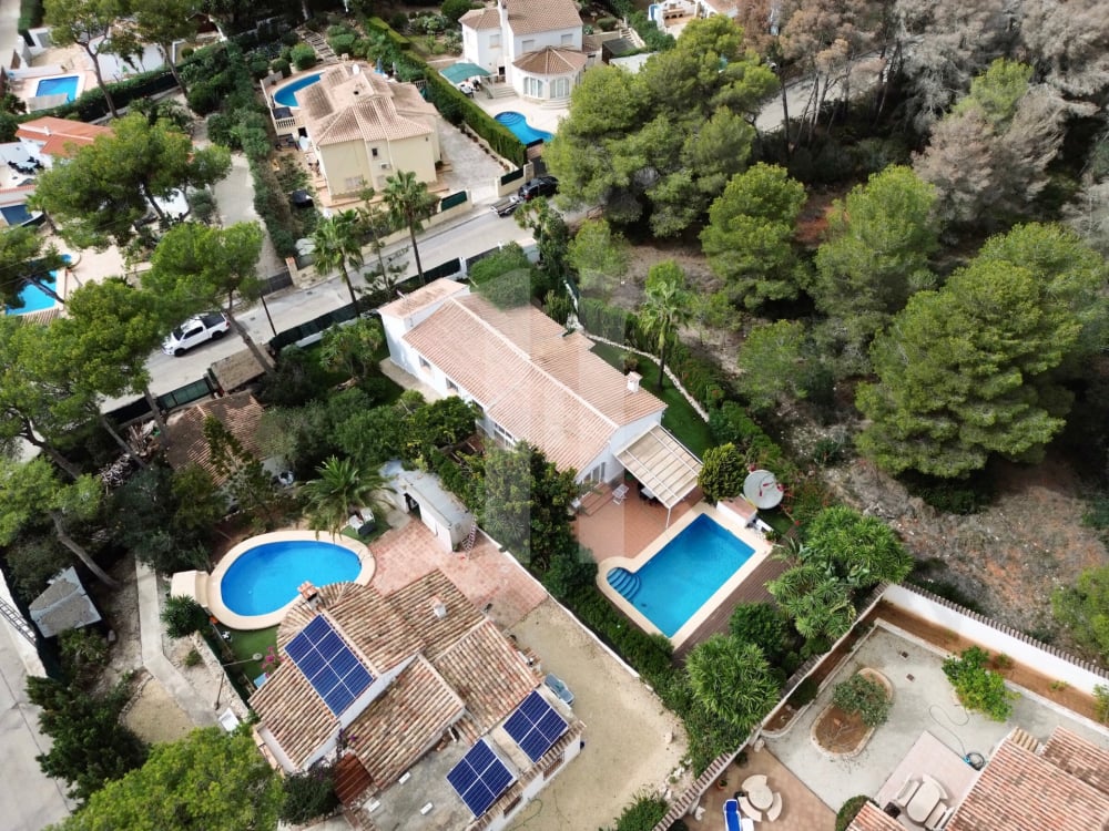 Exclusive villa for sale in Jávea just a few minutes from the Arenal beach