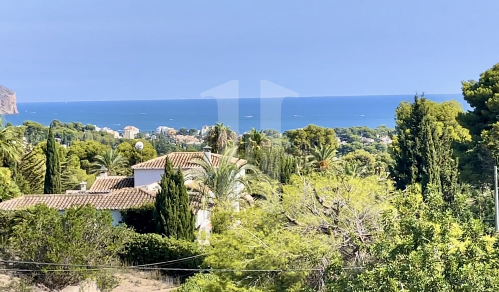 "VENTA DISCRETA" Villa en Venta en la Urbanización Tosalet en Javea.