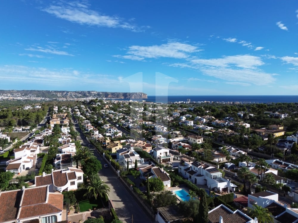 “DISCRETED SALE” Villa for sale in Javea with sea views.