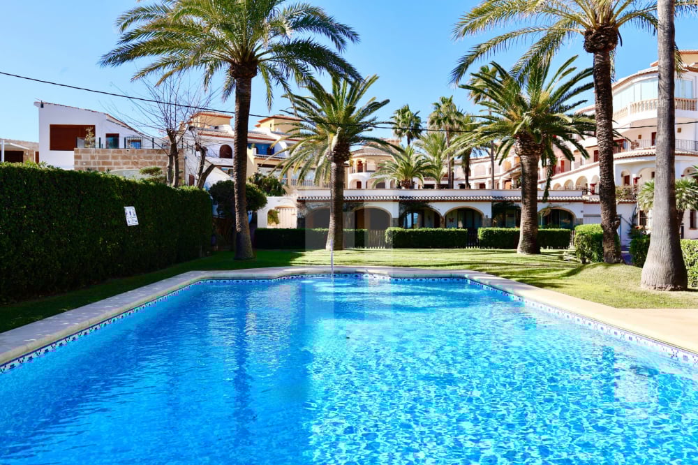 Apartment for sale in Javea with sea views