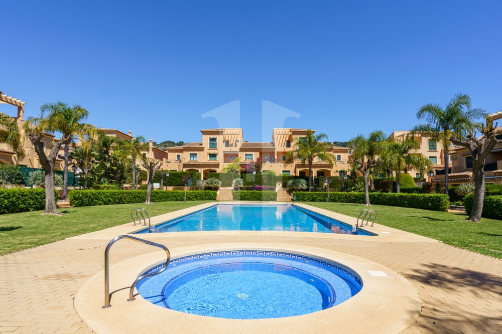 Apartment for sale in Javea