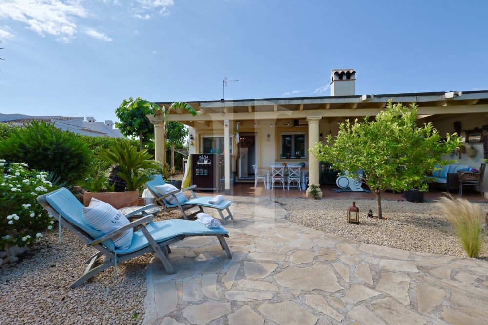 Villa for Sale in Jávea Near the Beach