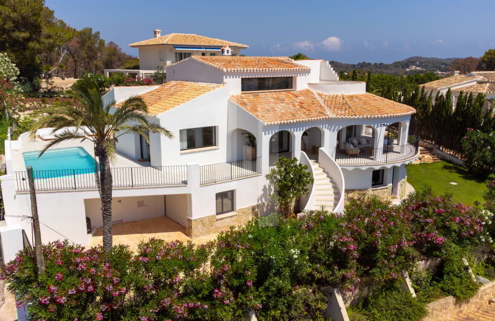 Villa for sale in Jávea with sea views near Cala Granadella