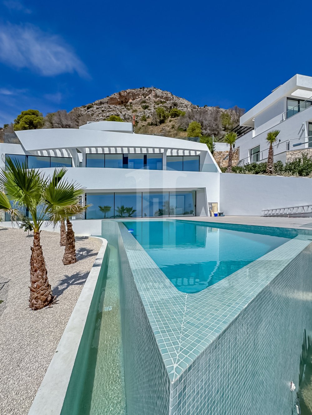 Villa Alma, Exclusieve Luxe Villa te Koop in Altea Hills met Uitzicht op Zee