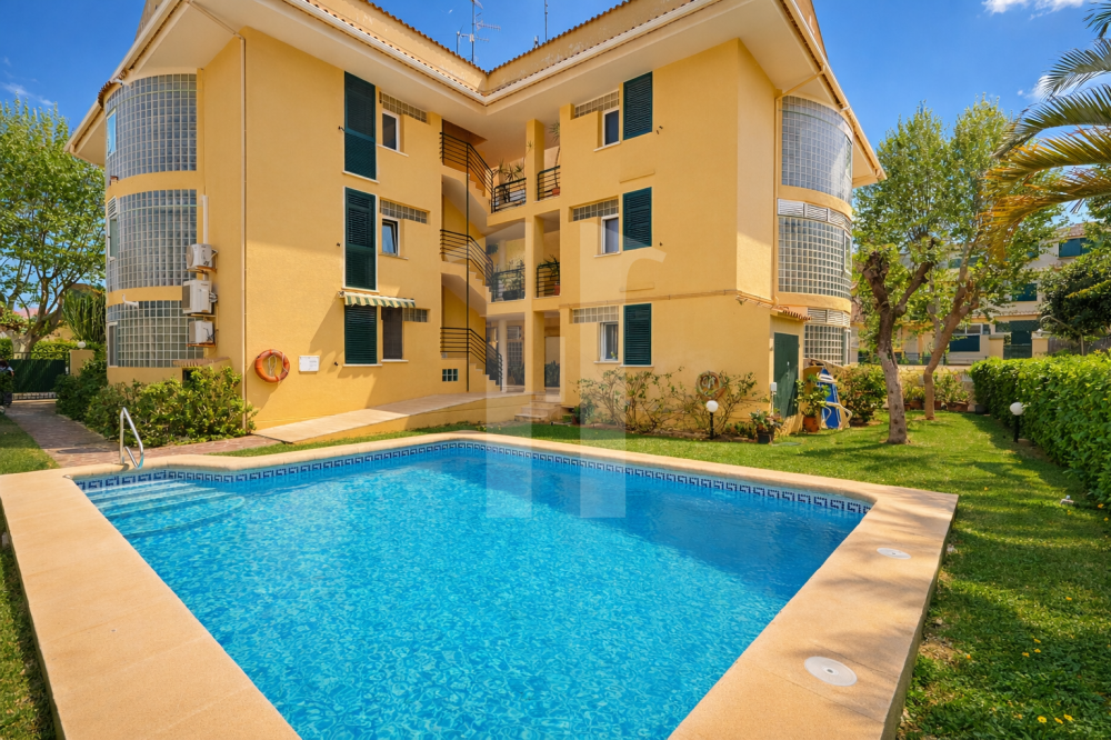 Appartement te koop in Jávea, op slechts twee minuten van de zee.