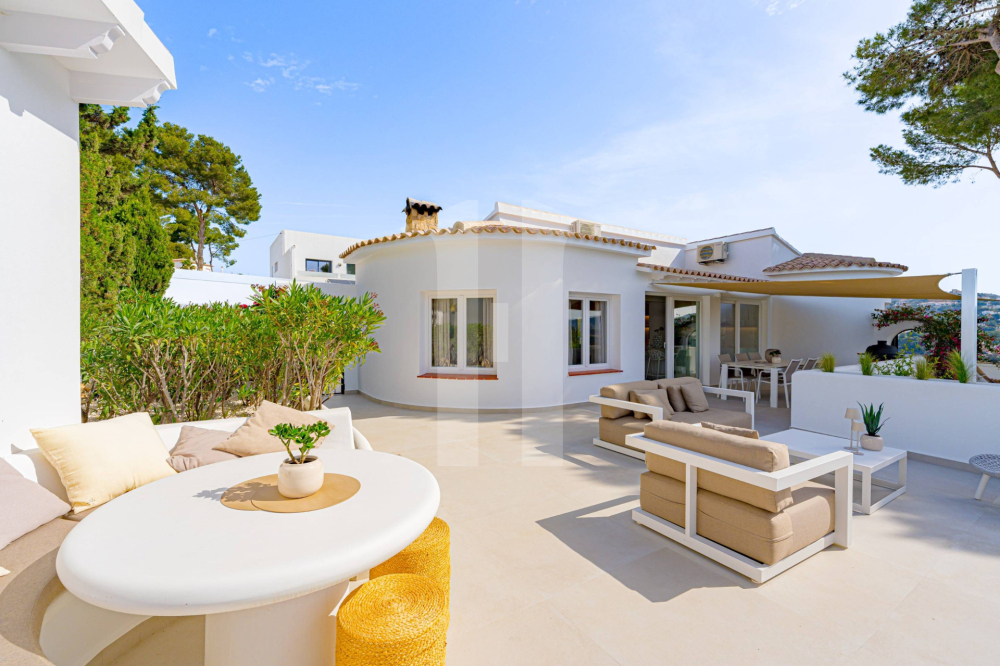 Ibiza-Style Villa with Stunning Sea Views in the Exclusive La Sabatera Area of Moraira