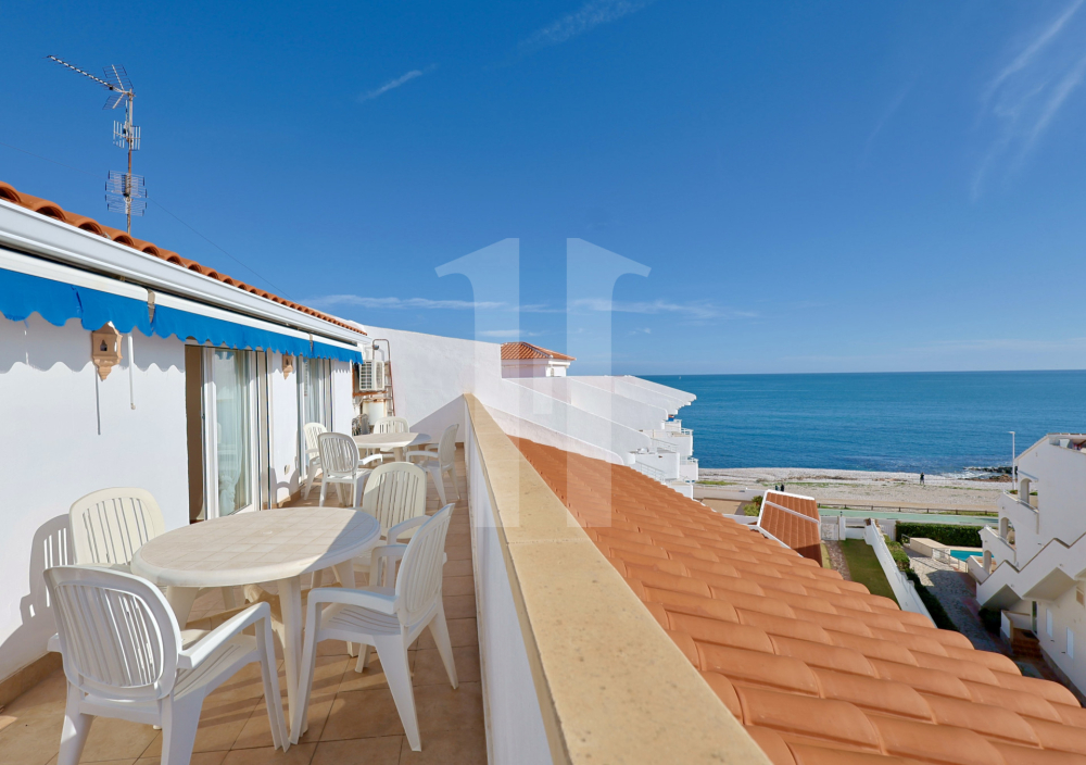Apartamento en primera línea de mar, en pleno Puerto de Jávea