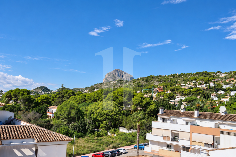 Appartement te koop in de haven van Jávea met 3 slaapkamers, terras en uitzicht op de Montgó